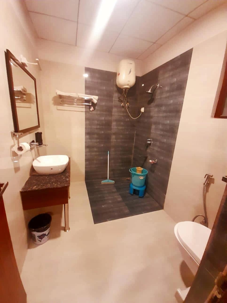 Bonfire Hostels Rishīkesh Εξωτερικό φωτογραφία