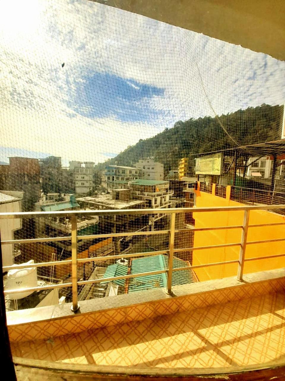 Bonfire Hostels Rishīkesh Εξωτερικό φωτογραφία