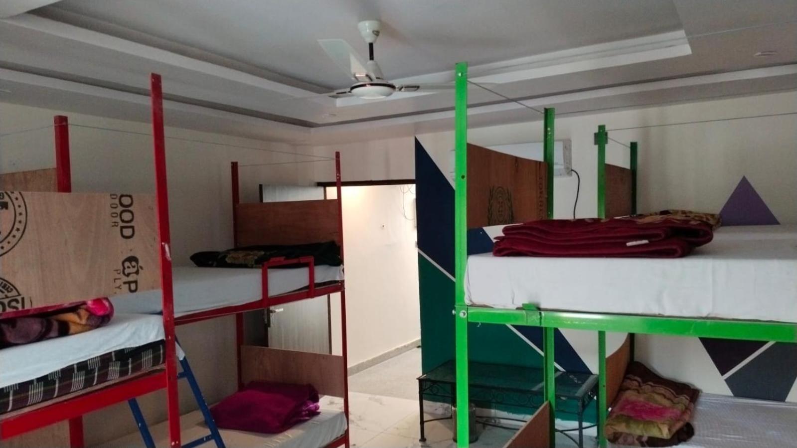 Bonfire Hostels Rishīkesh Εξωτερικό φωτογραφία