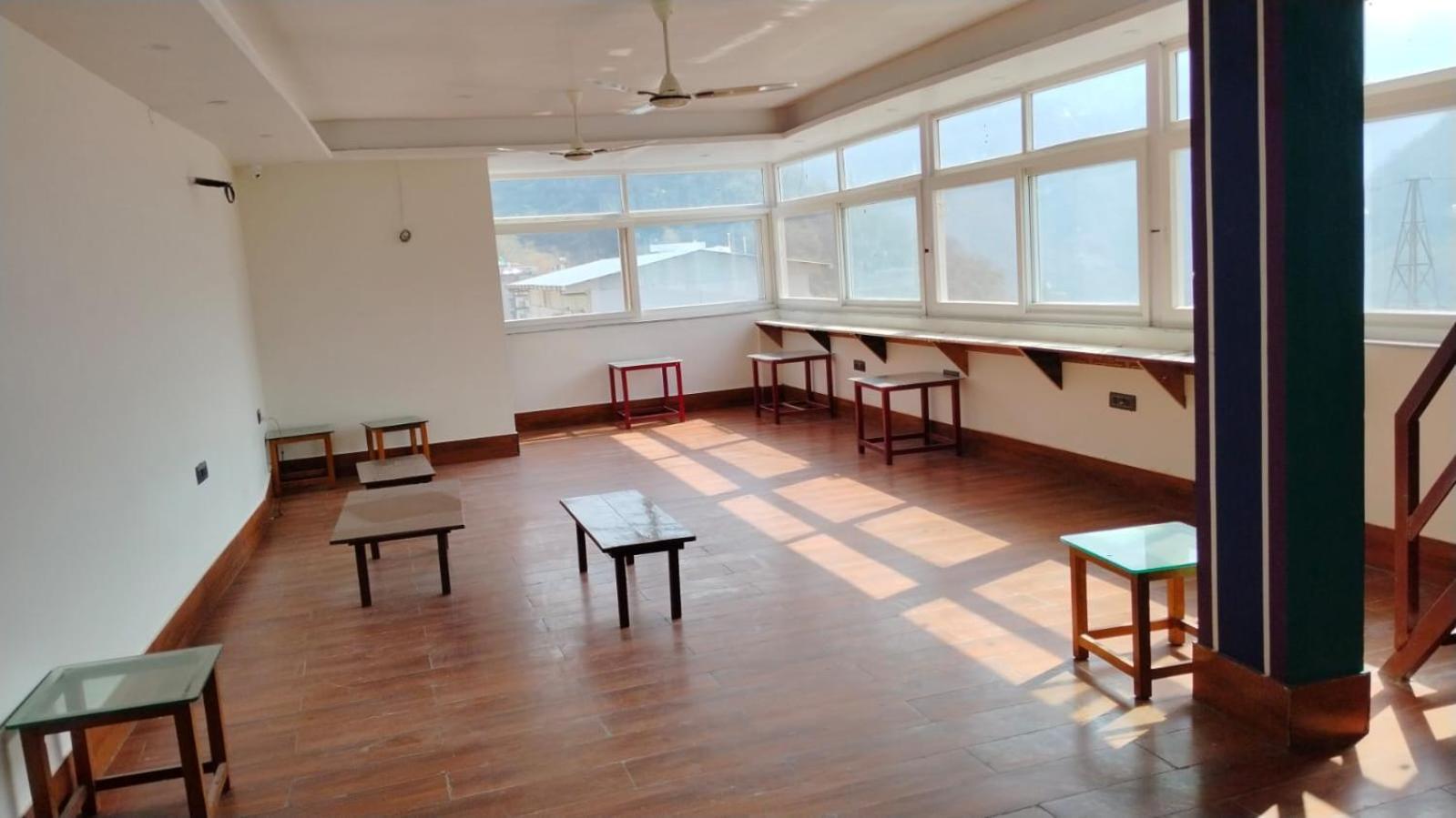 Bonfire Hostels Rishīkesh Εξωτερικό φωτογραφία