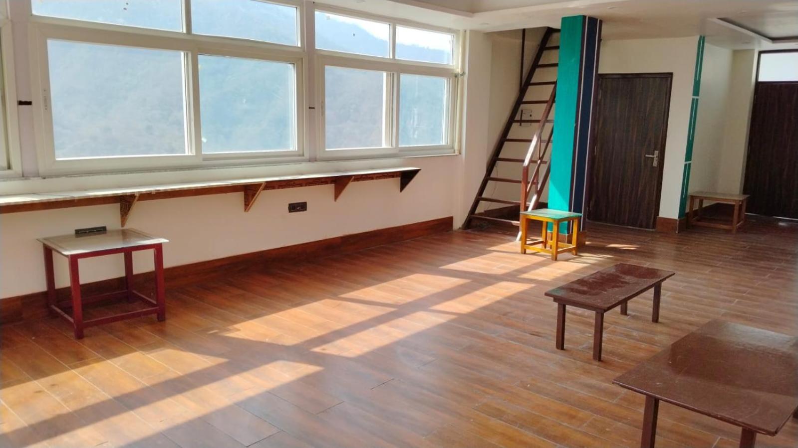 Bonfire Hostels Rishīkesh Εξωτερικό φωτογραφία