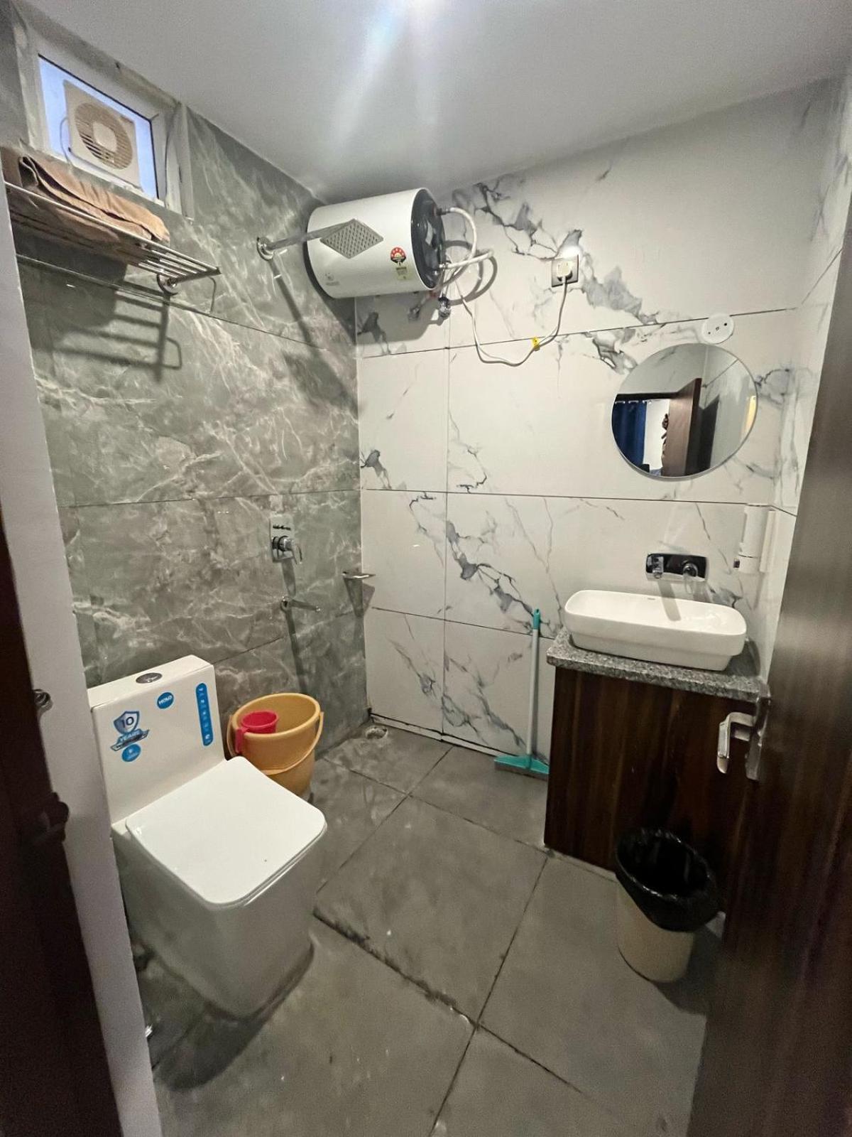 Bonfire Hostels Rishīkesh Εξωτερικό φωτογραφία