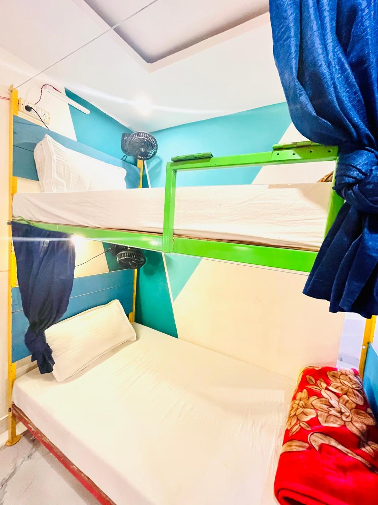 Bonfire Hostels Rishīkesh Εξωτερικό φωτογραφία