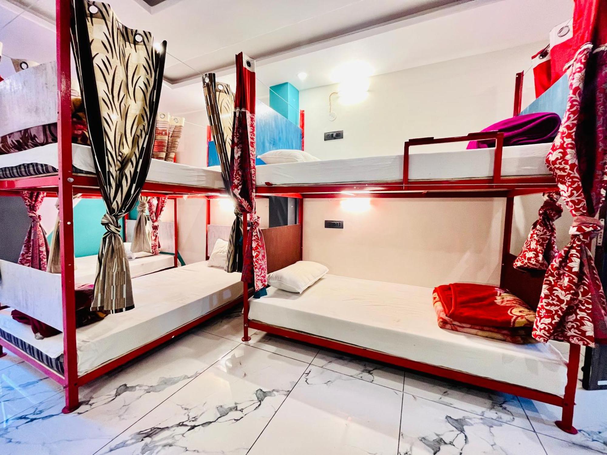 Bonfire Hostels Rishīkesh Εξωτερικό φωτογραφία